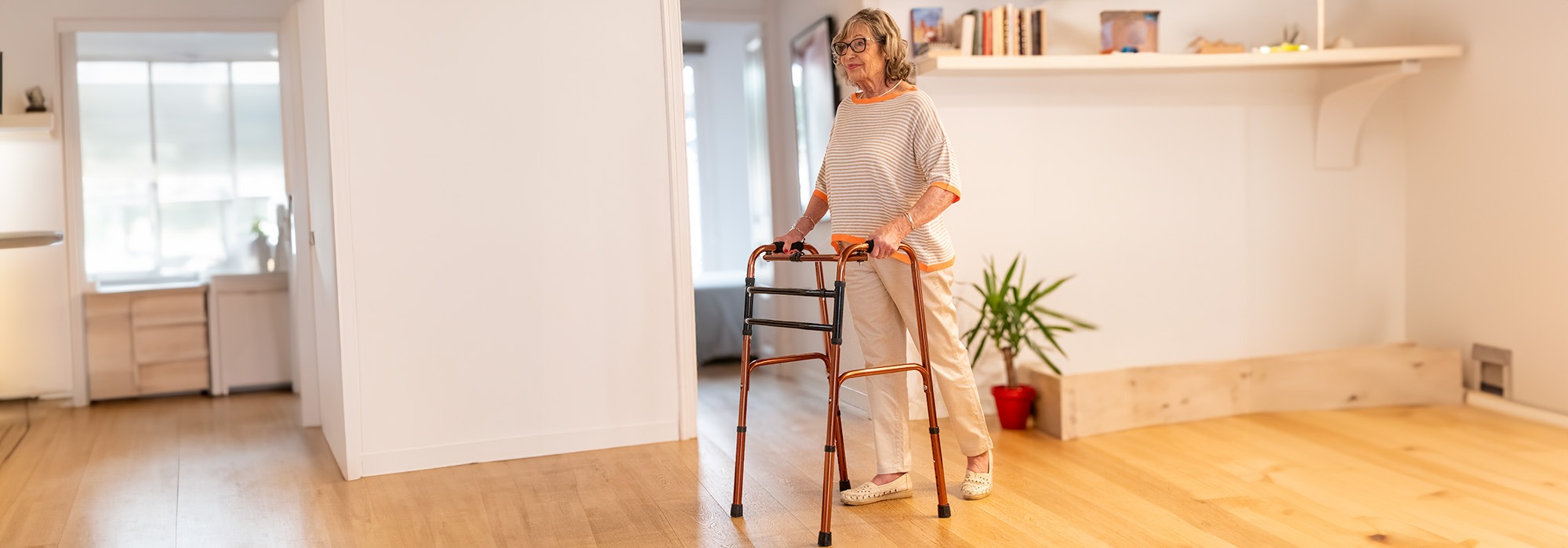 andador-4030-totalcare-foto_modelo-1