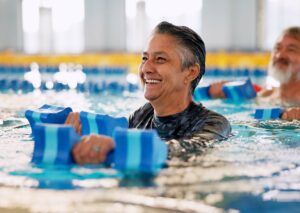 Natación adaptada para personas con movilidad reducida